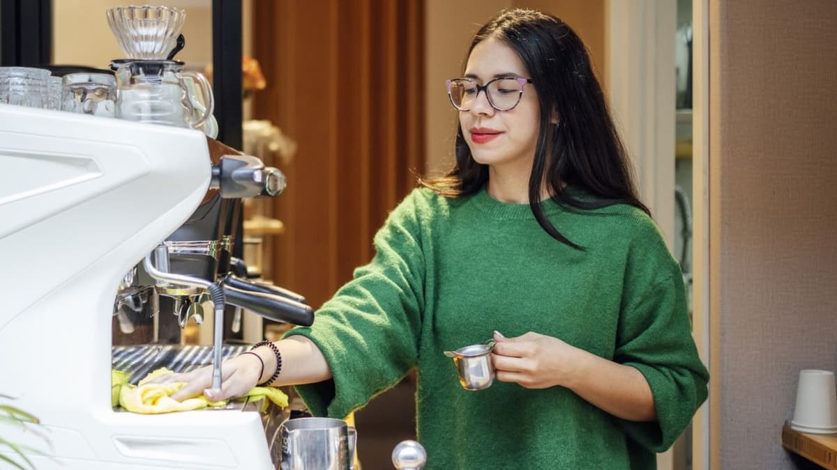 O segredo do barista: limpe a sua máquina de café para um espresso perfeito